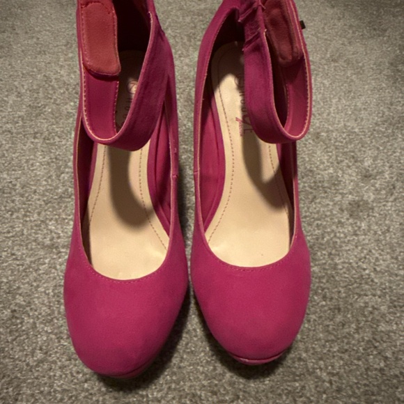 Pump High heels - Picture 4 of 5